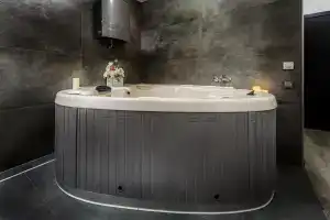 Alex at Dybenko Hotel