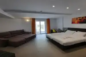 Hotel Shoreline, St Julians