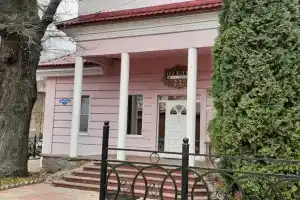 Chetyire Koronyi Hotel, Dmitrov