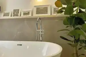 Le Coq Suites, Rome