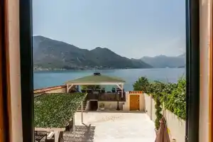 Hotel Sara, Kotor