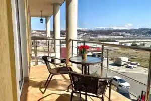 Red Rose Living Quarters, Adler