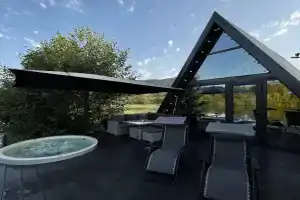 Villa u reki, Dzhubga