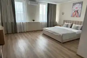 Imperiya Hotel, Frolovo