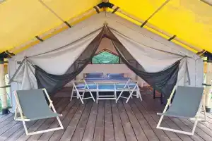 Solnechnaya sistema Glamping, Medovka