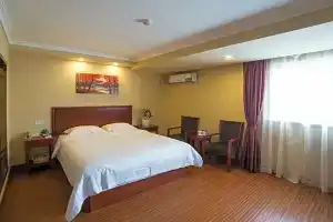 GreenTree Inn Kunshan High Speed Rail Station Hengshan Road Express Hotel, Kunshan