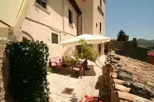 Hotel Castello, L'Aquila