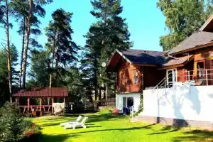 Guesthouse Izumitel, Bolshoy Suhodol
