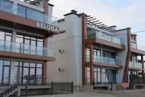 Beluga Hotel, Manaskent