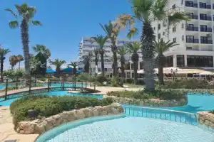 Sandy Beach Hotel & Spa, Larnaka