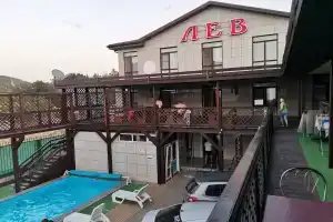 Lev Mini-hotel, Arkhipo-Osipovka