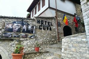 Guva Mangalem, Berat