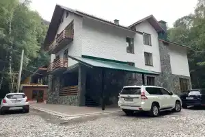 Chalet Botash, Elbrus