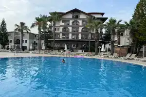 Fun & Sun Family Life Side, Kizilot