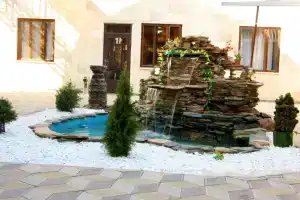 Nomad Hotel, Karakol
