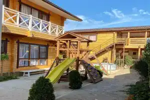 Azov Briz Tourist base, Kuchugury