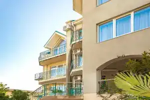 Grand Crystal Group Hotel, Kudepsta