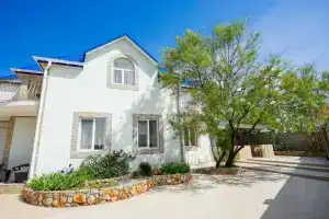 Plyazh Private House, Sevastopol