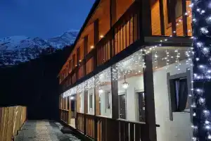 AkTau Guest house, Terskol