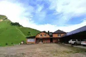 Dolina Kavkaza Hotel, Musht