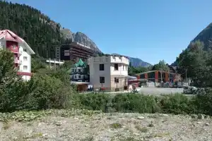 Castle Guest house, Dombay