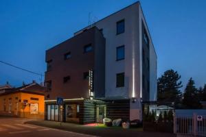 National Plus Hotel, Zagreb