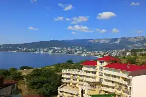 Uluchshennyye nomera s odnoy spal'ney i vidom na more Apartments, Yalta