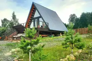 Dusha Guest House, Syrostan