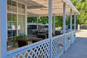 Tikhiy Dvorik Hotel, Gluboky