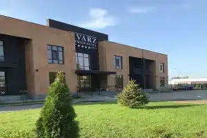 Prem'er Hotel KVARTs, Novomoskovsk