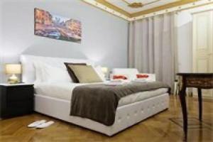 Lh Royal Suites Terrace