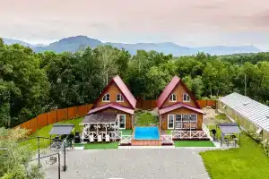 Dva Doma Cottage, Paratunka