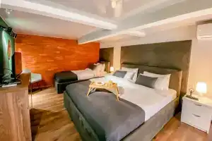 Luxury Inn, Tbilisi