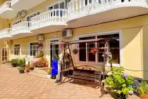 Briz Hotel, Golovinka