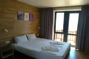 Solnechny Hotel, Prybrezhnoe