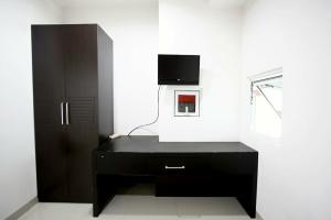 RedDoorz Plus @ Guntur Raya Setiabudi, Jakarta
