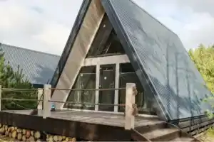 A v lesu Glamping, Gzhel'