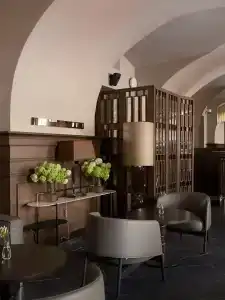 Cosmos Selection Saint-Petersburg Italyanskaya - 41