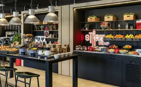 Ibis Barcelona Aeropuerto - 5