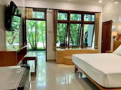 Febri's & Spa - 33