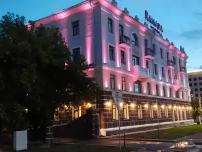 Ramada by Wyndham - 49