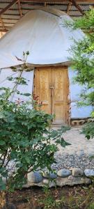 Happy Nomads Yurts & Hostel - 4