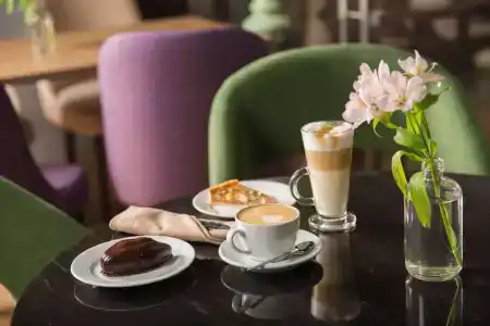 Courtyard by Marriott City Center - 2