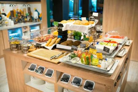 Hampton By Hilton Lublin - 12