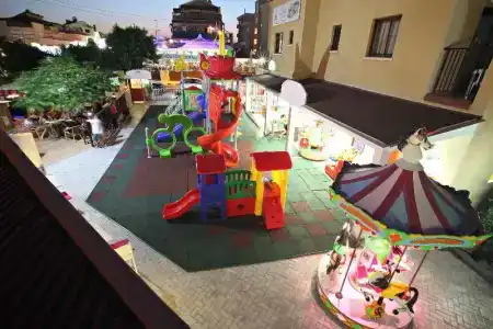 Windmills Apartments - 1