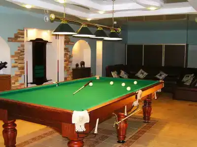 на Набережной - 70