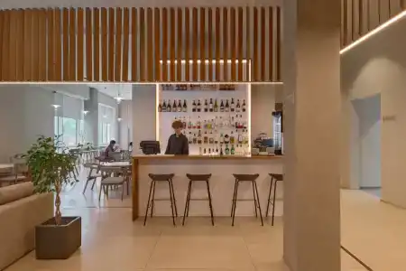 SLIDE Bleisure & MICE - 7