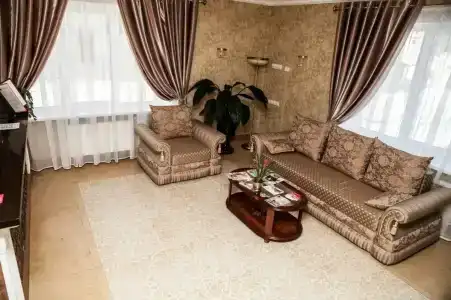 Karavan Mini-Hotel - 44