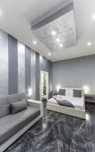 Bella Napoli Suites - 38