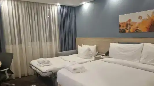 Hampton By Hilton - 30